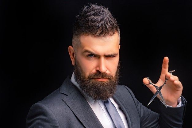 CLΞИZ UNISEX BEAUTY SALON AND BRIDAL MAKEOVER KANNUR